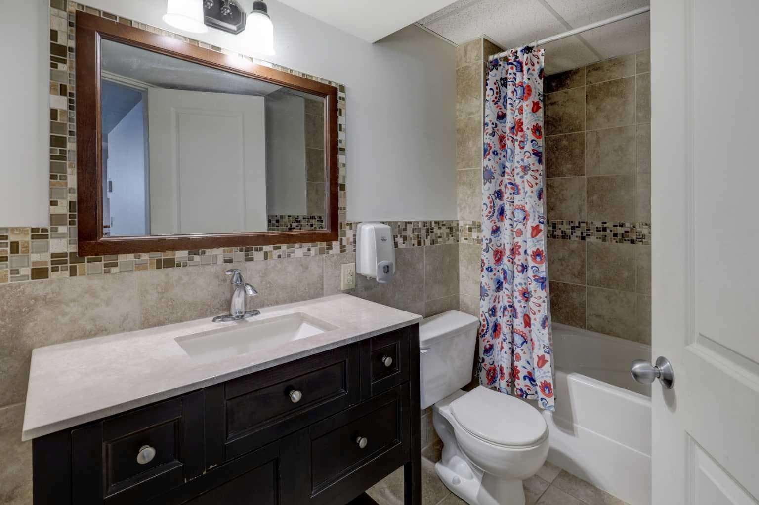 5 Covecreek Mews NE