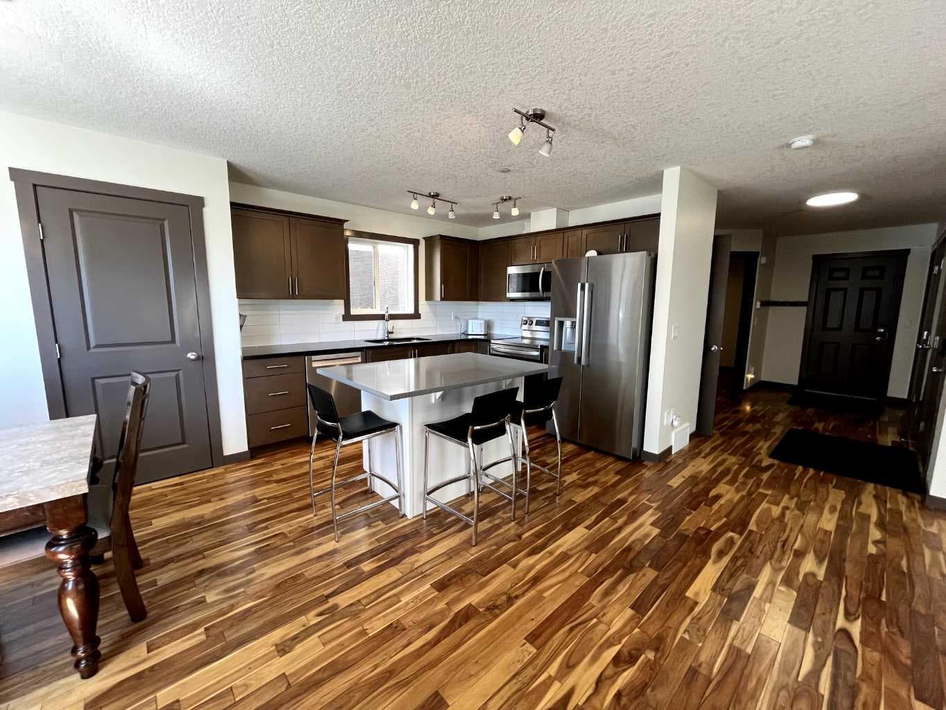 5 Covecreek Mews NE