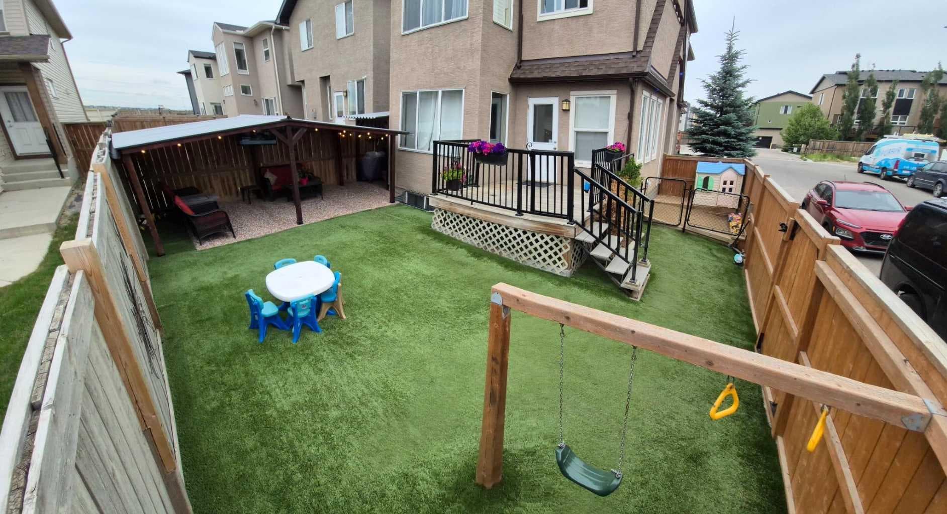 5 Covecreek Mews NE