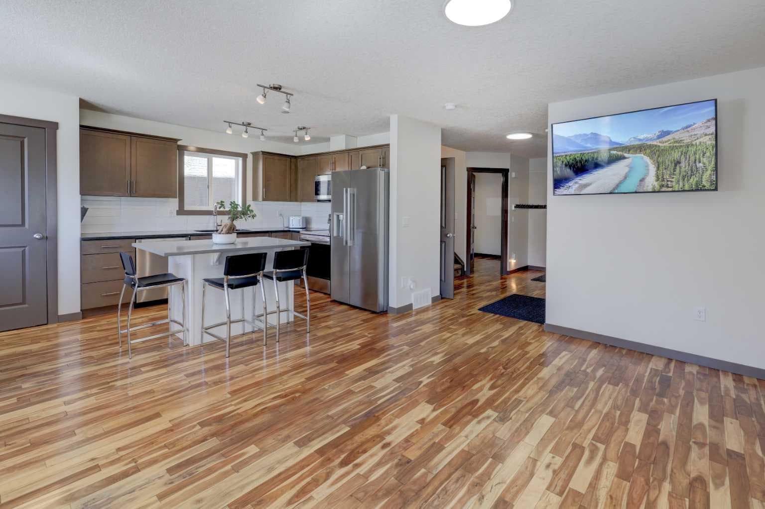 5 Covecreek Mews NE