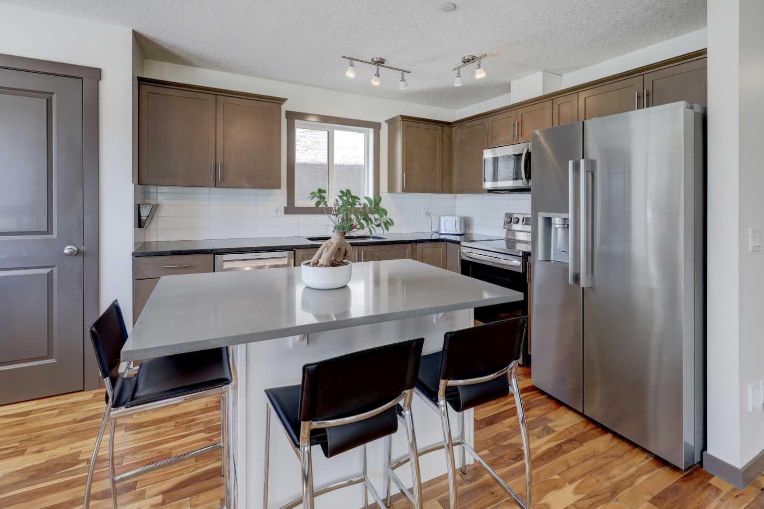 5 Covecreek Mews NE