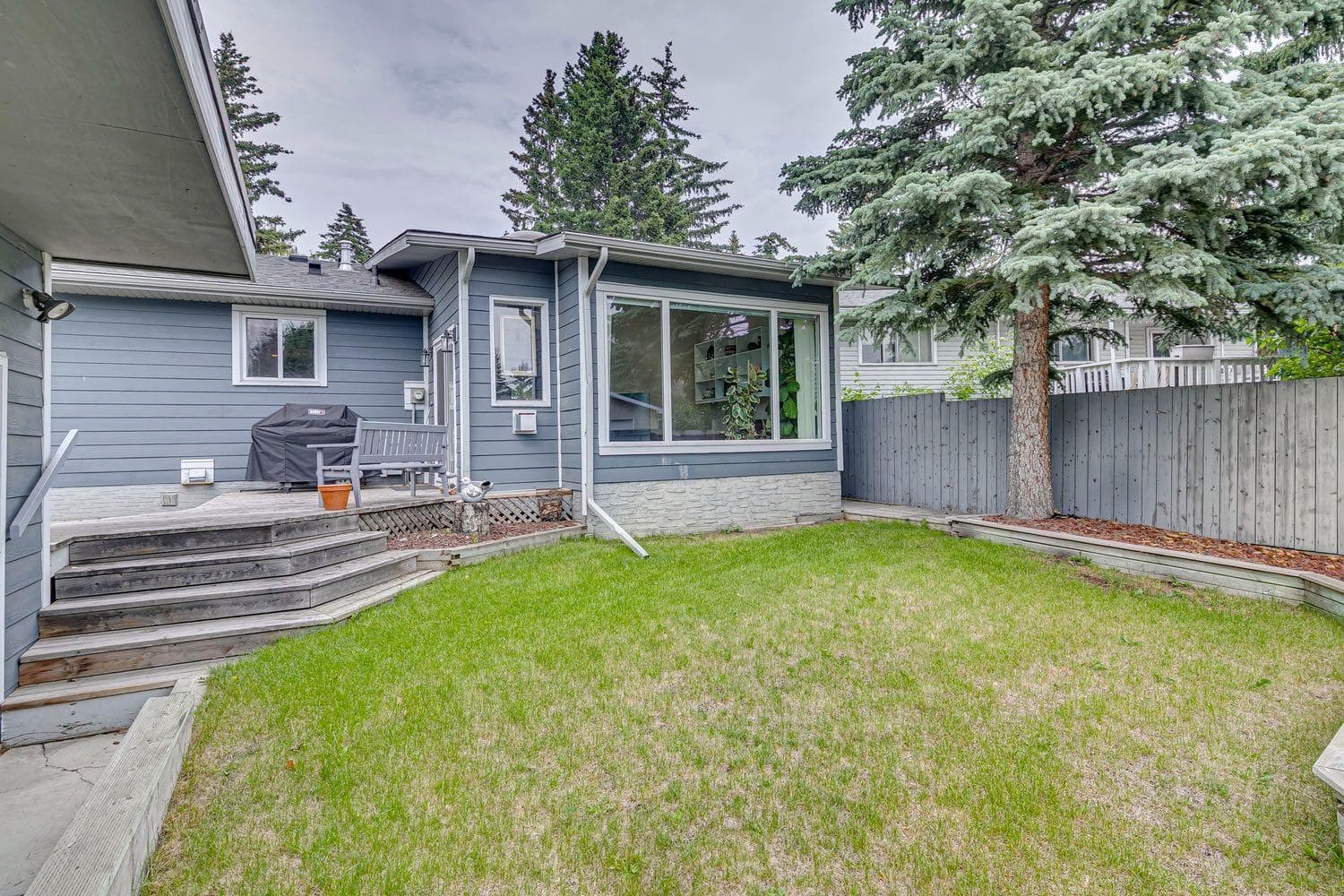 5689 Brenner Crescent NW