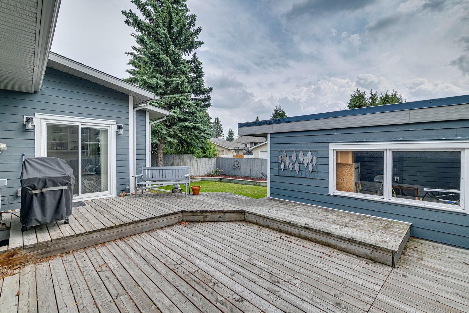 5689 Brenner Crescent NW