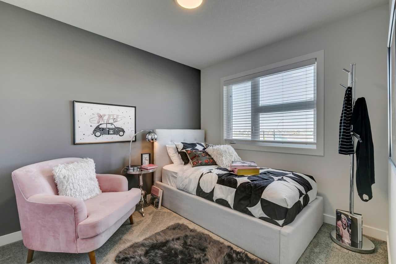 148 Snowberry Common SE