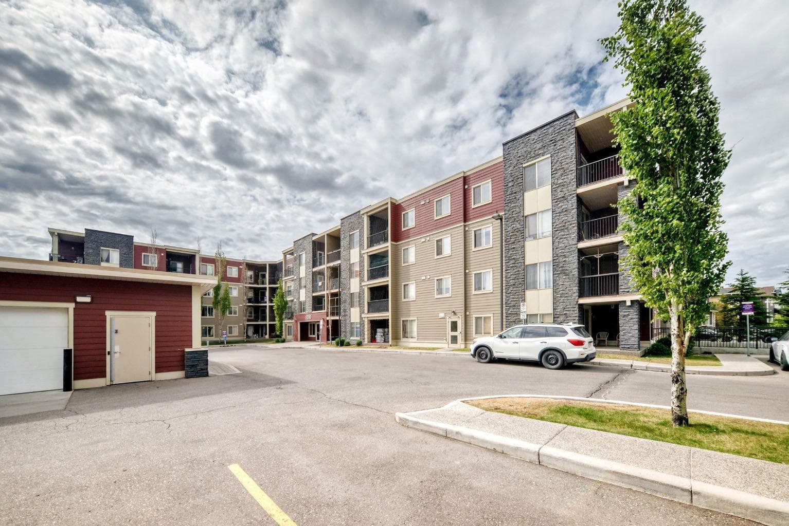 106, 5 Saddlestone Way NE