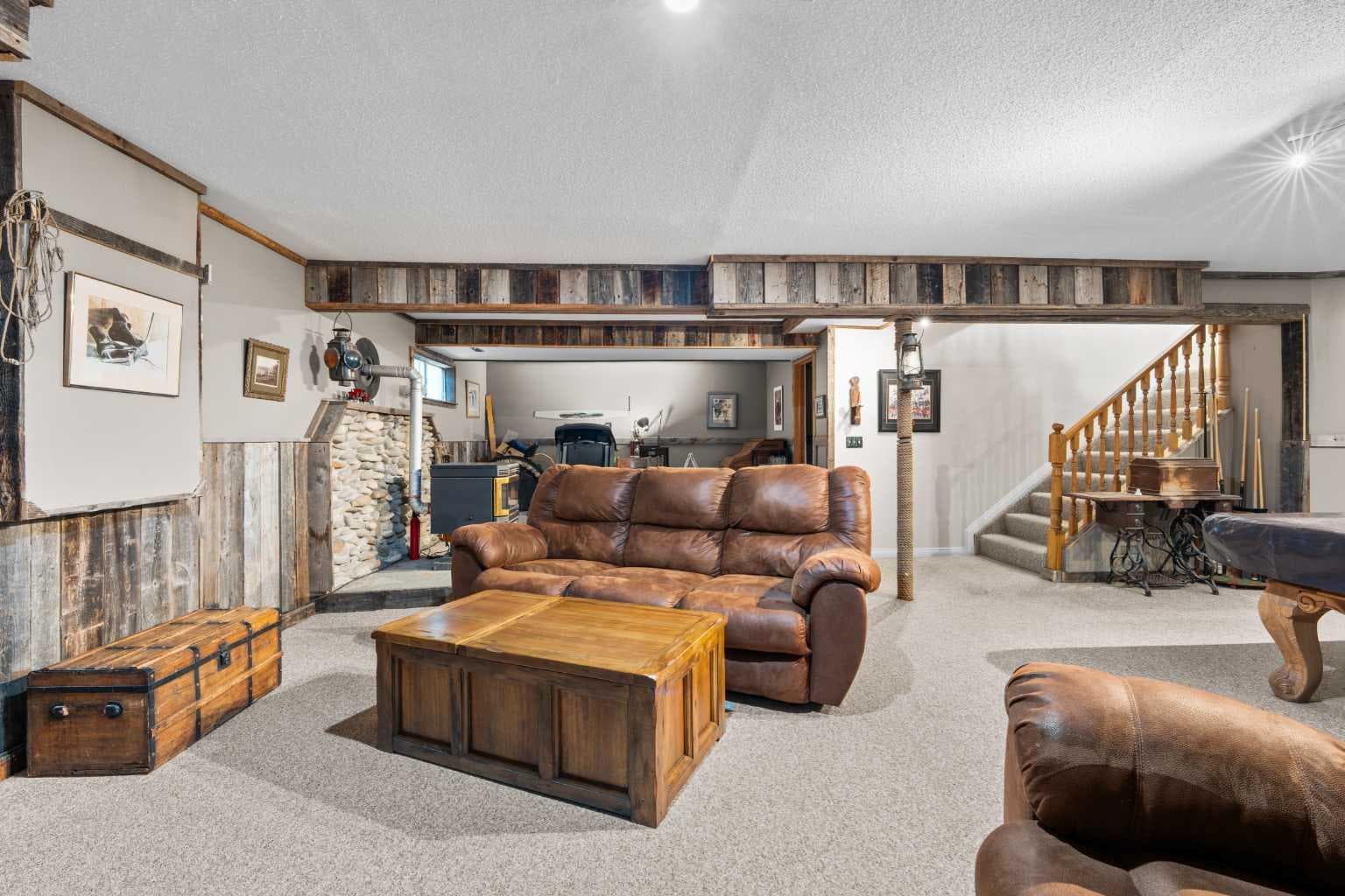 87 Manyhorses Drive  