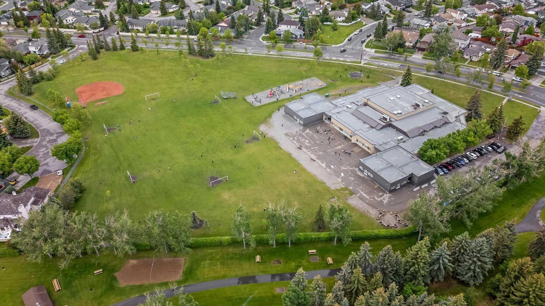 73 Sunvale Crescent SE