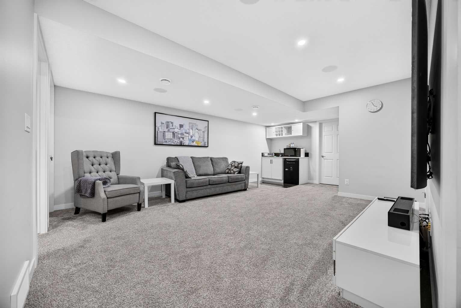 30 Evanscrest Rise NW