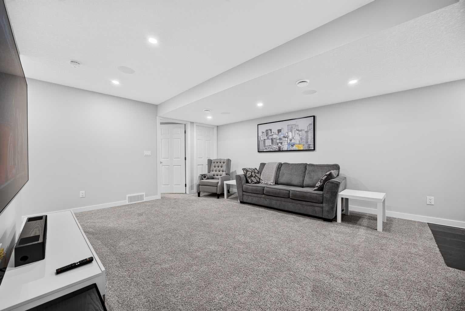 30 Evanscrest Rise NW