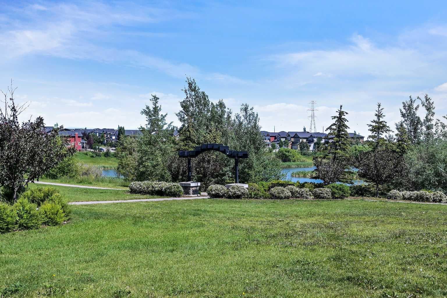 30 Evanscrest Rise NW