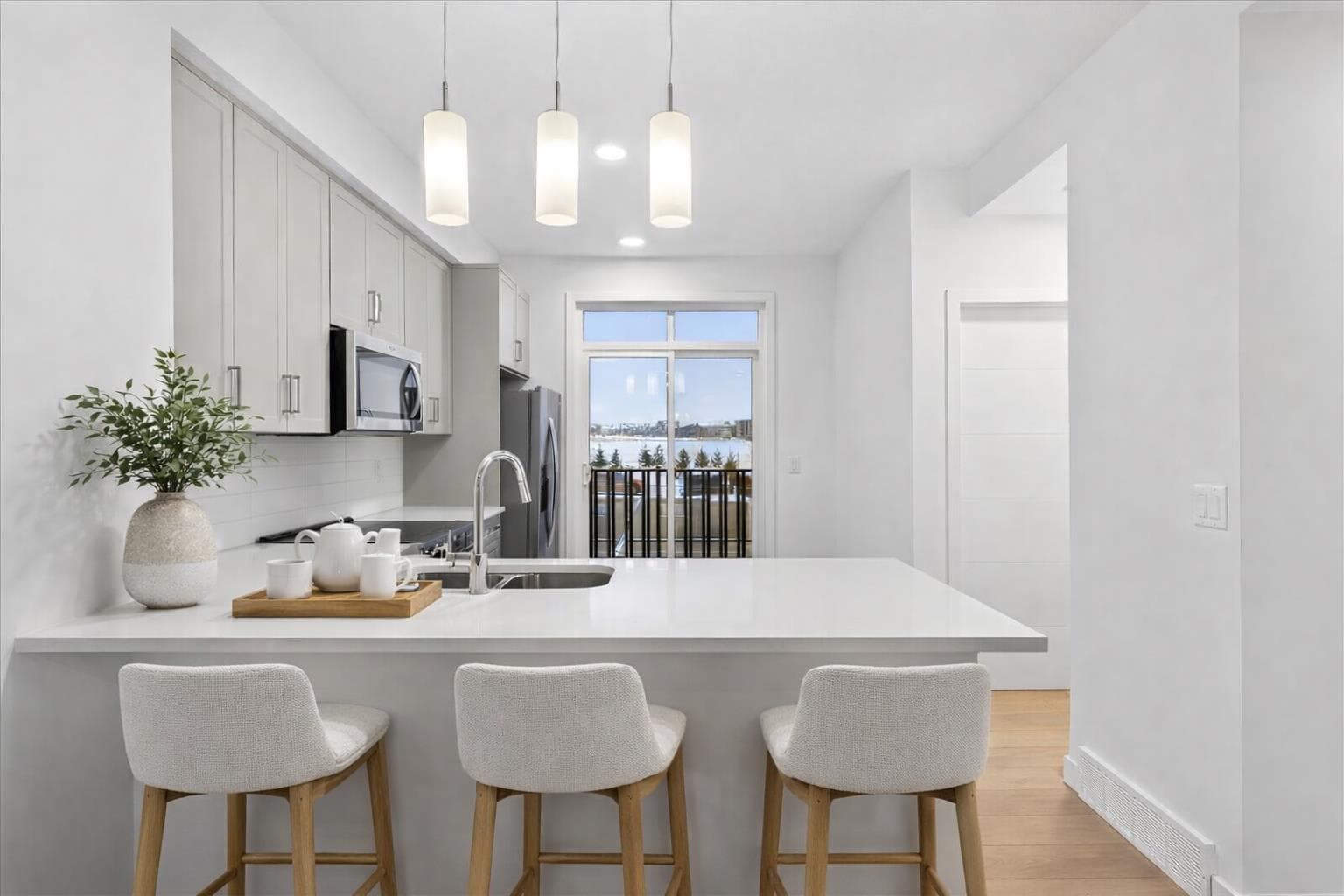 302, 30 Rochester View NW