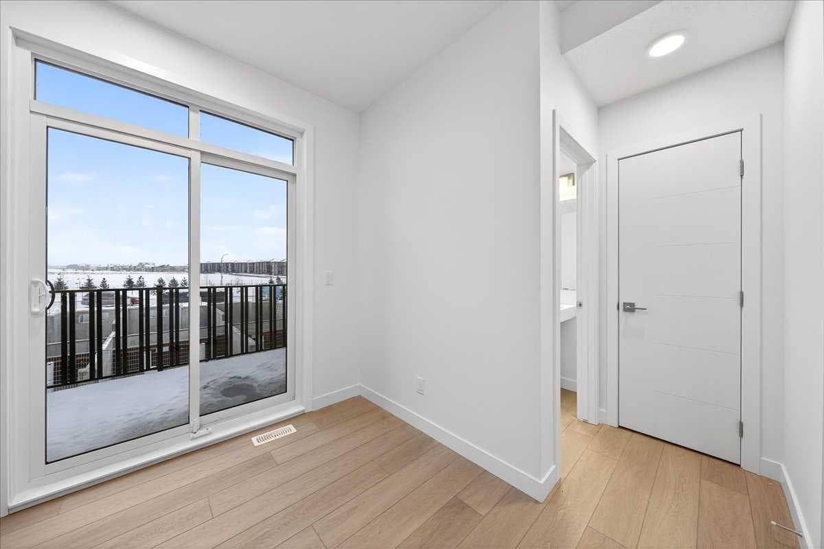 302, 30 Rochester View NW