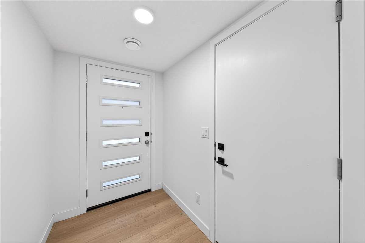 302, 30 Rochester View NW