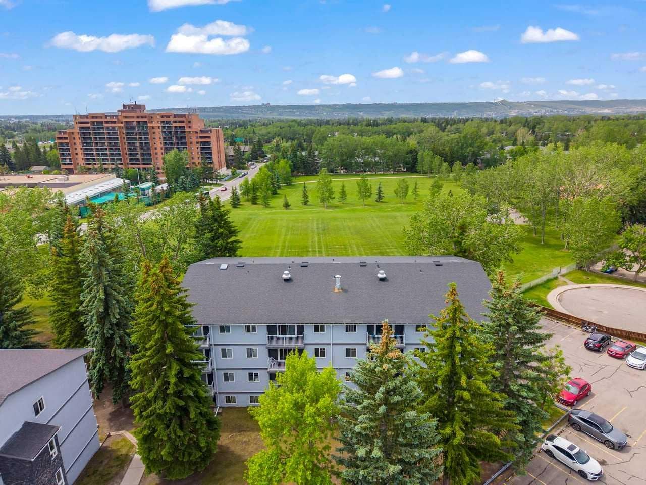 303D, 5601 Dalton Drive NW