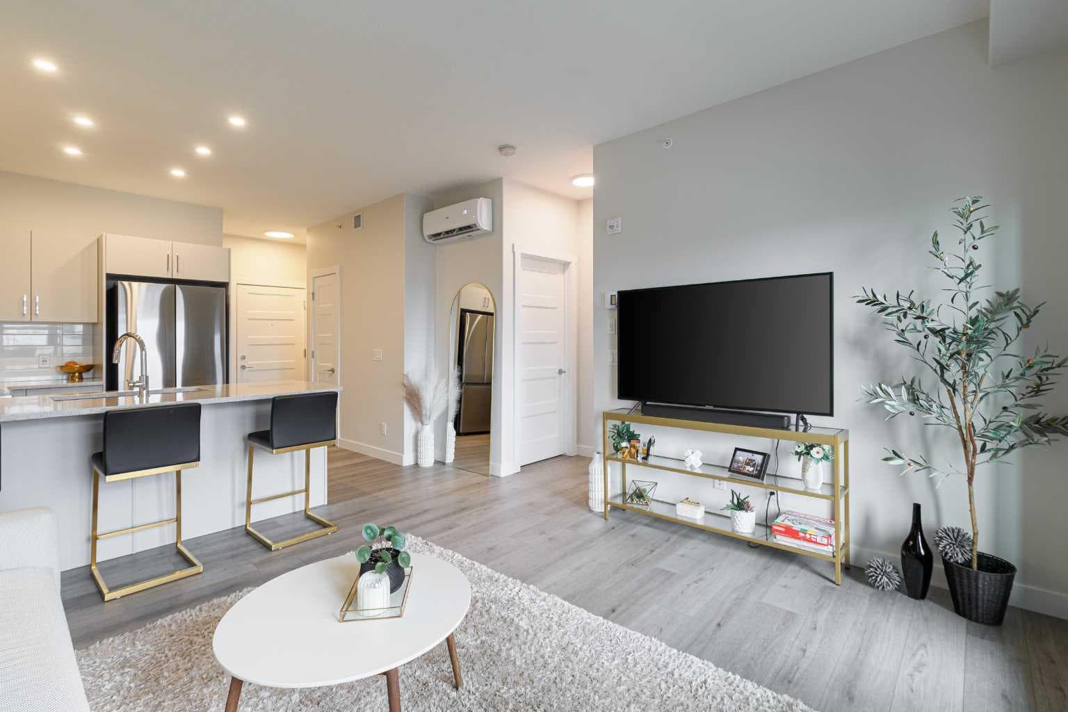 1416, 81 Arbour Lake View NW