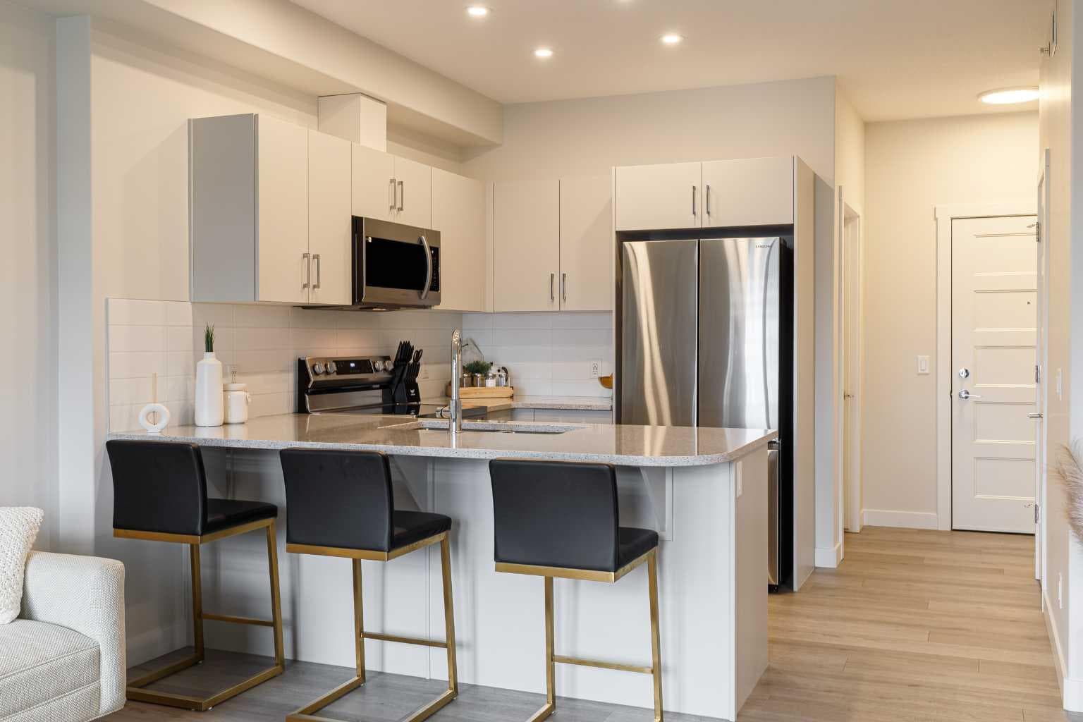1416, 81 Arbour Lake View NW