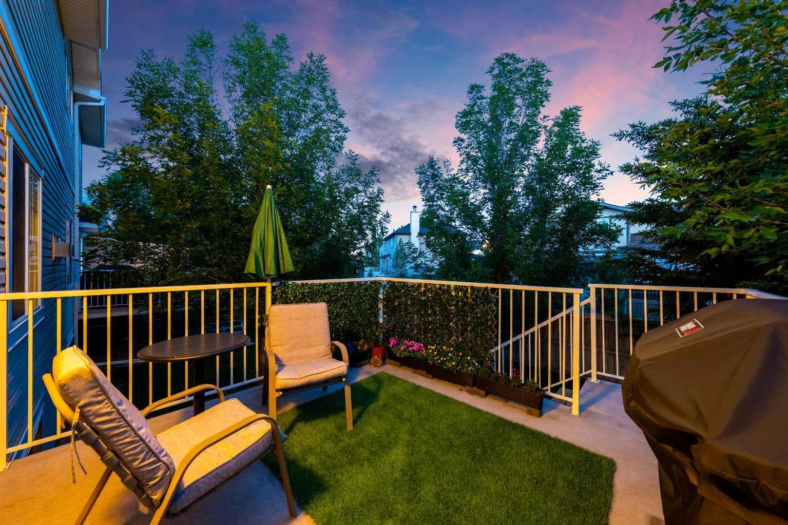 43 Arbours Circle NW
