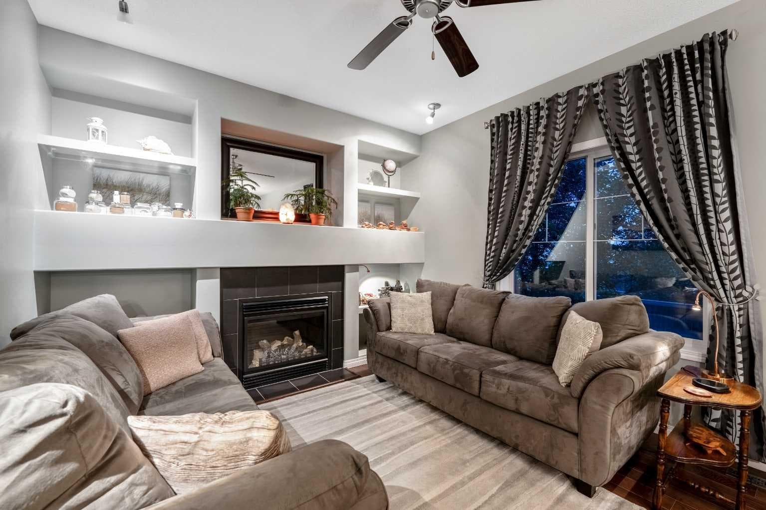 43 Arbours Circle NW