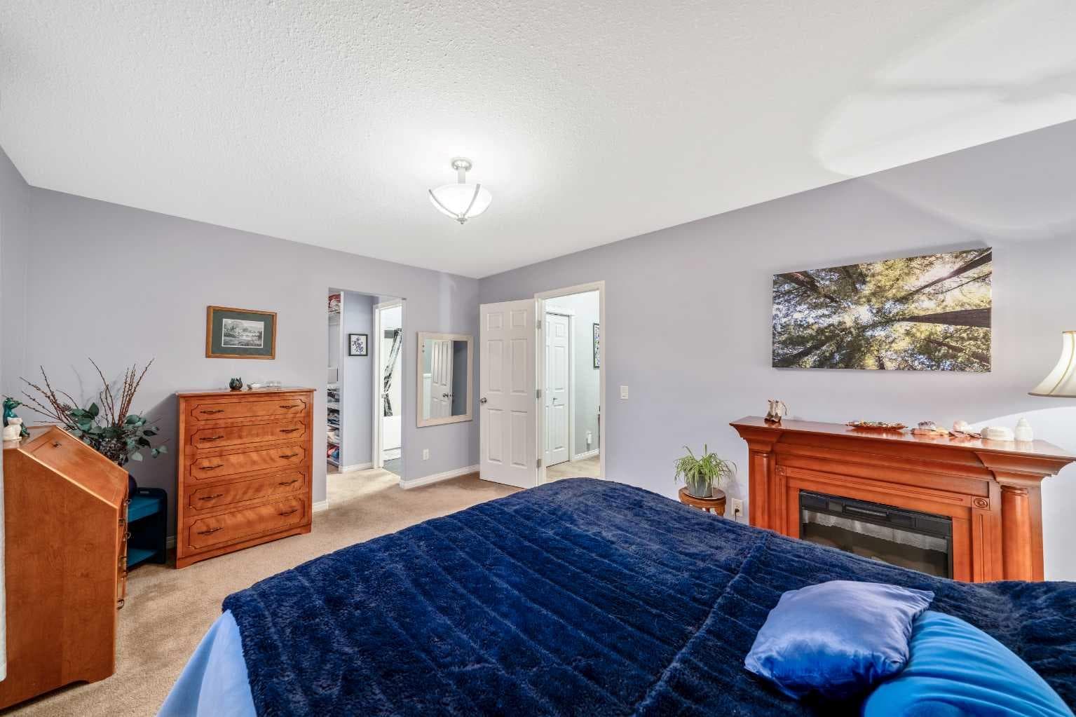 43 Arbours Circle NW