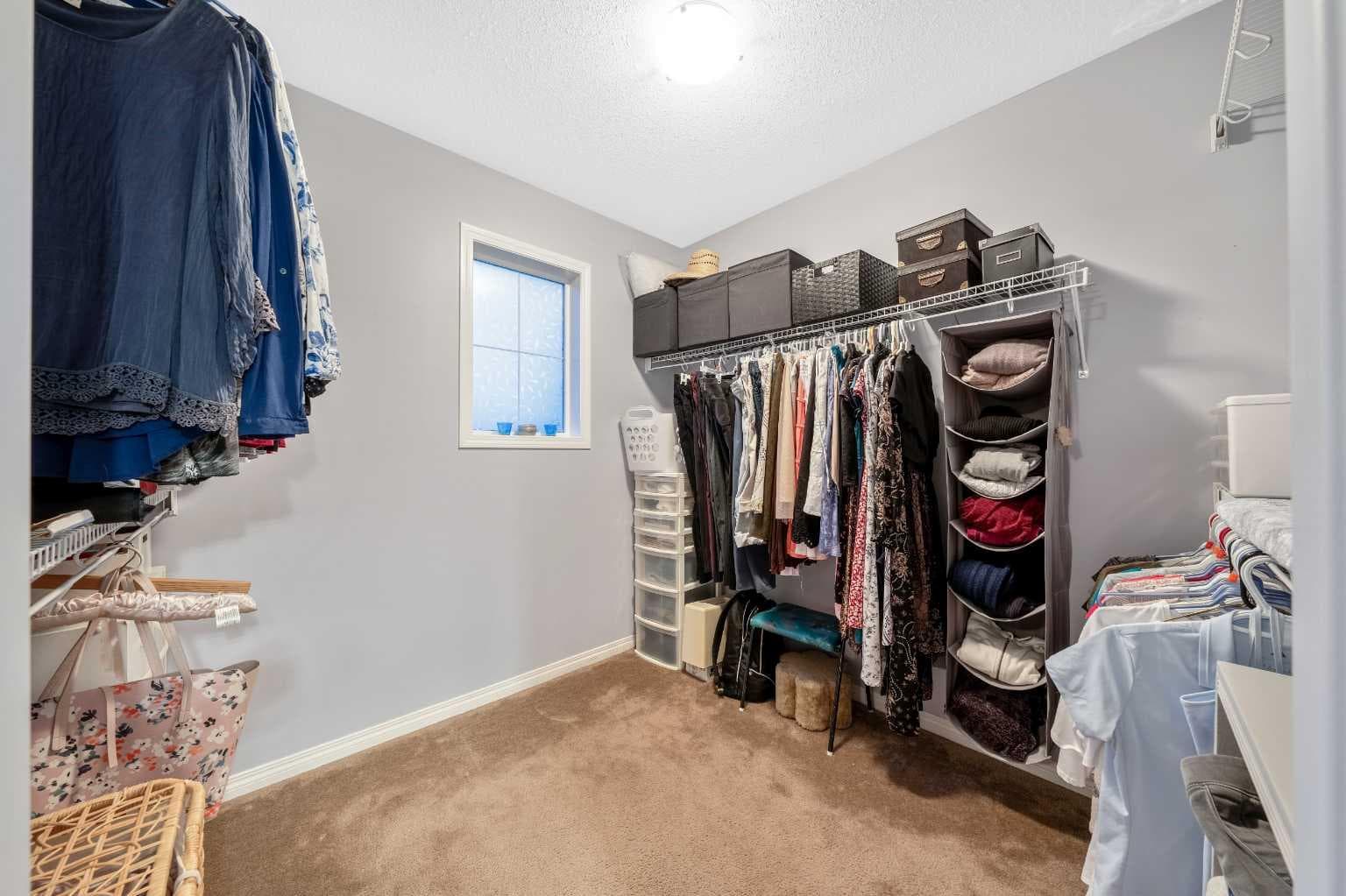 43 Arbours Circle NW