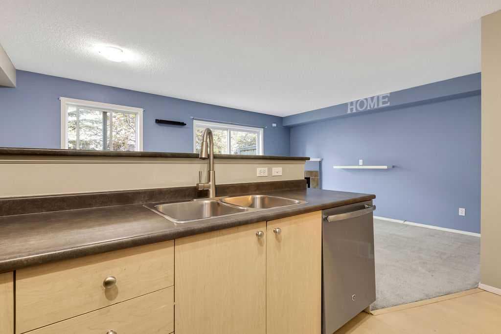 155 Citadel Meadow Gardens NW