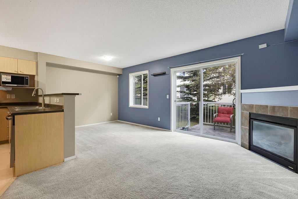 155 Citadel Meadow Gardens NW