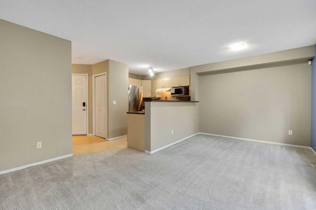 155 Citadel Meadow Gardens NW