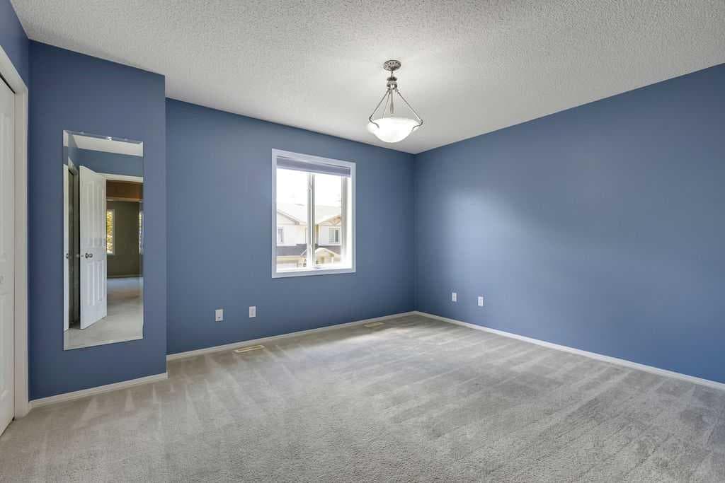 155 Citadel Meadow Gardens NW
