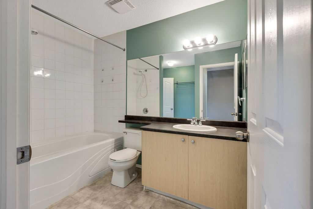 155 Citadel Meadow Gardens NW