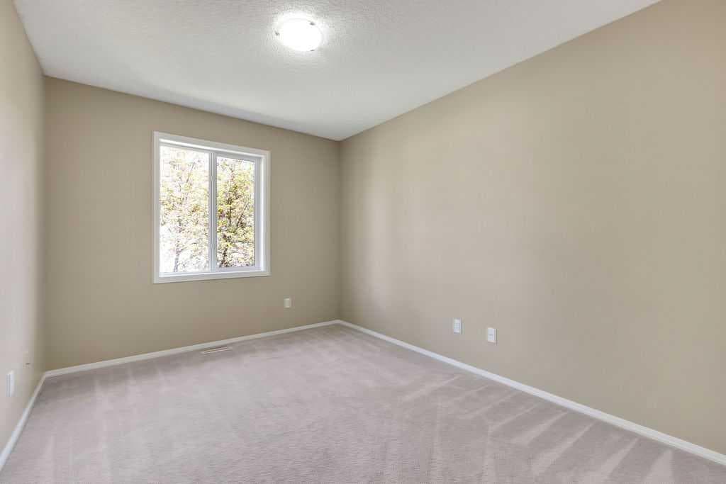 155 Citadel Meadow Gardens NW