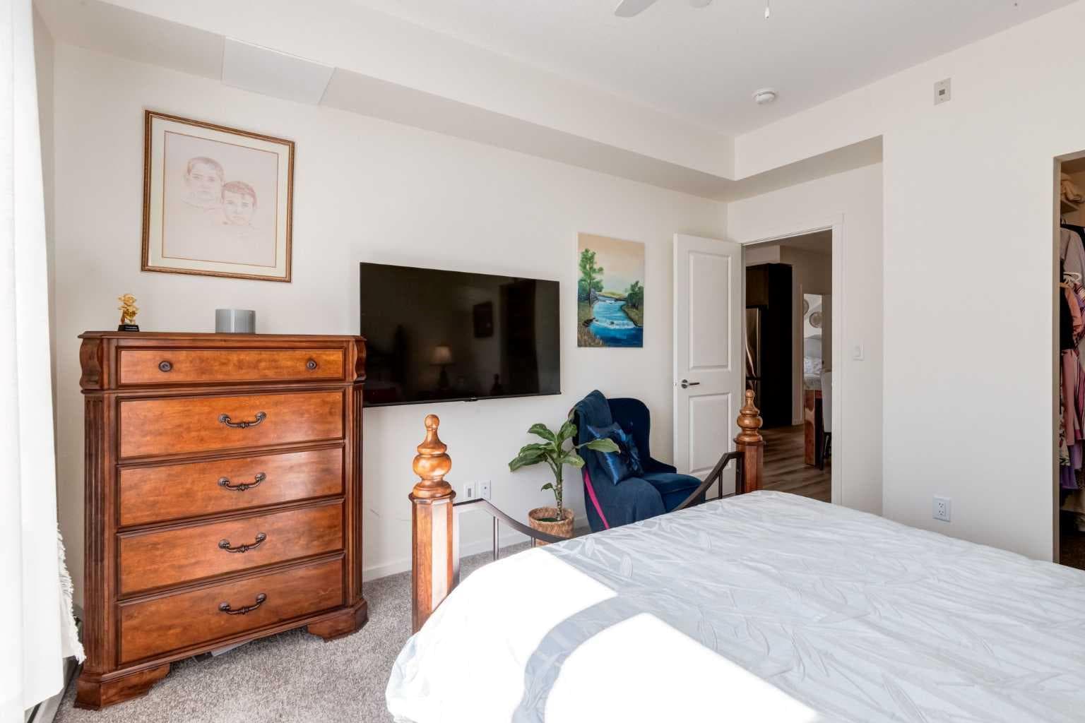 3210, 740 Legacy Village Road SE