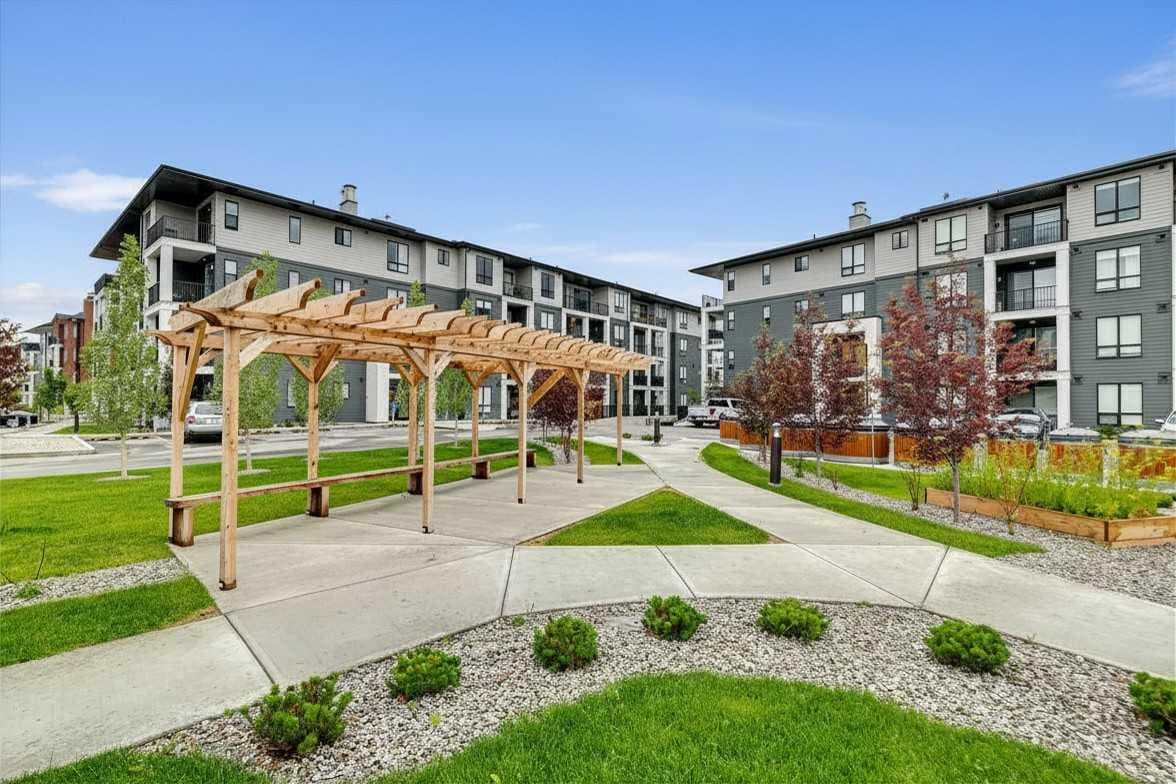 2206, 740 Legacy Village Road SE