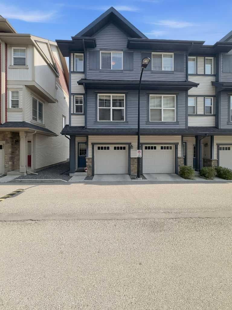 28 New Brighton Point SE