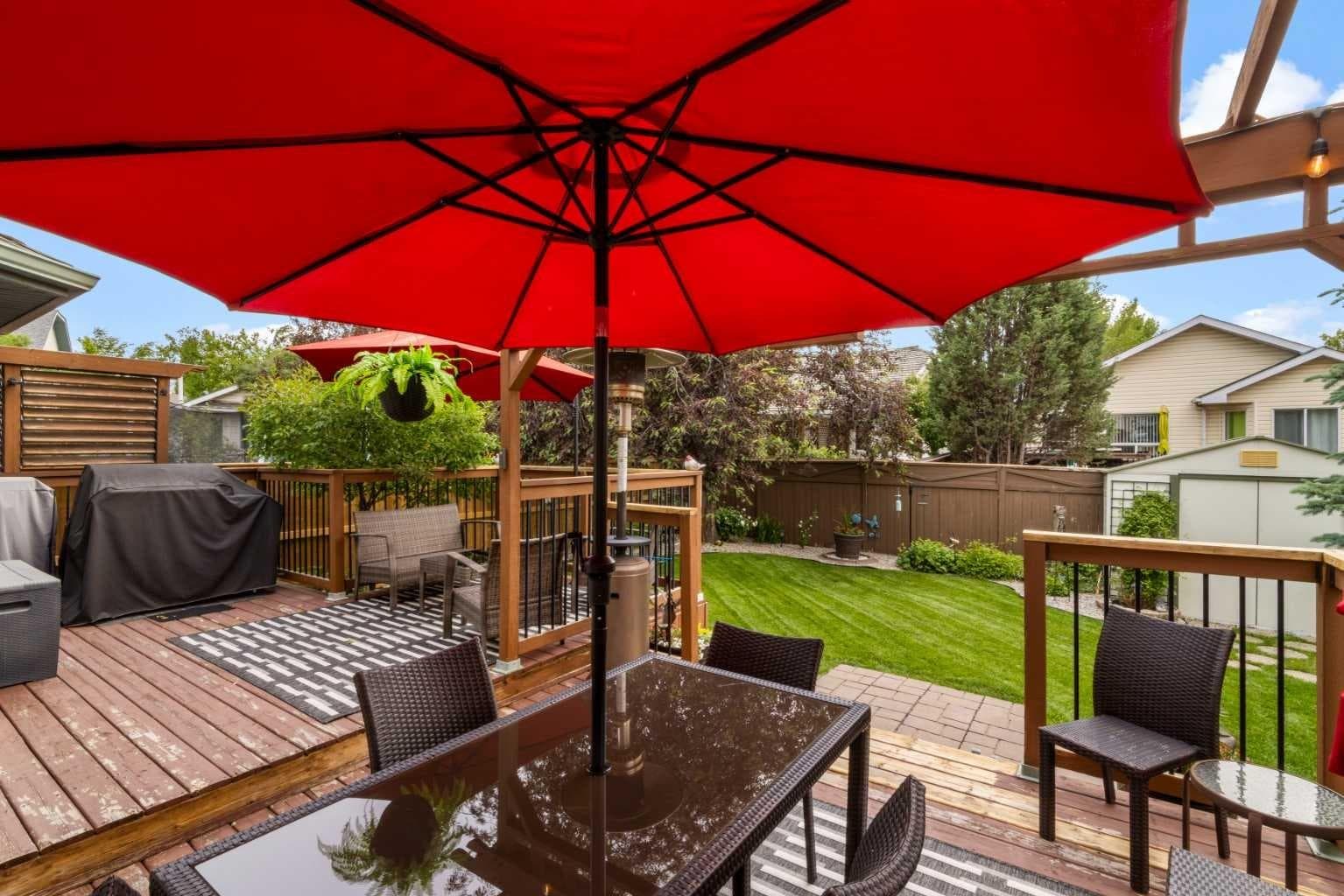 217 Douglas Glen Close SE