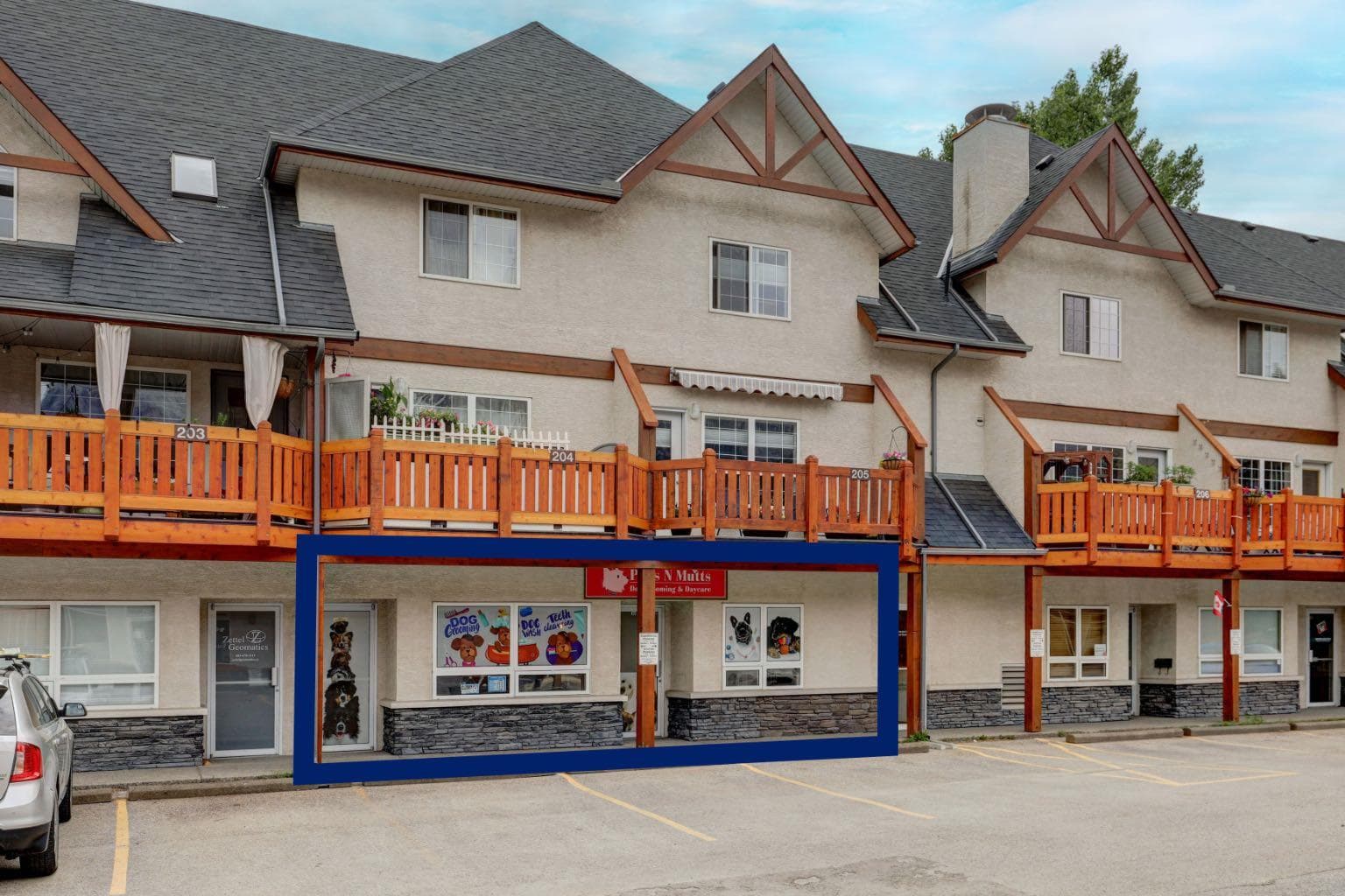 104 + 105, 112 Kananaskis Way  