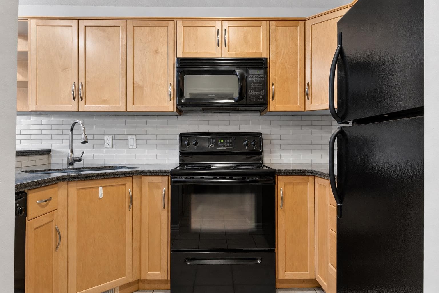 134, 48 Glamis Green SW