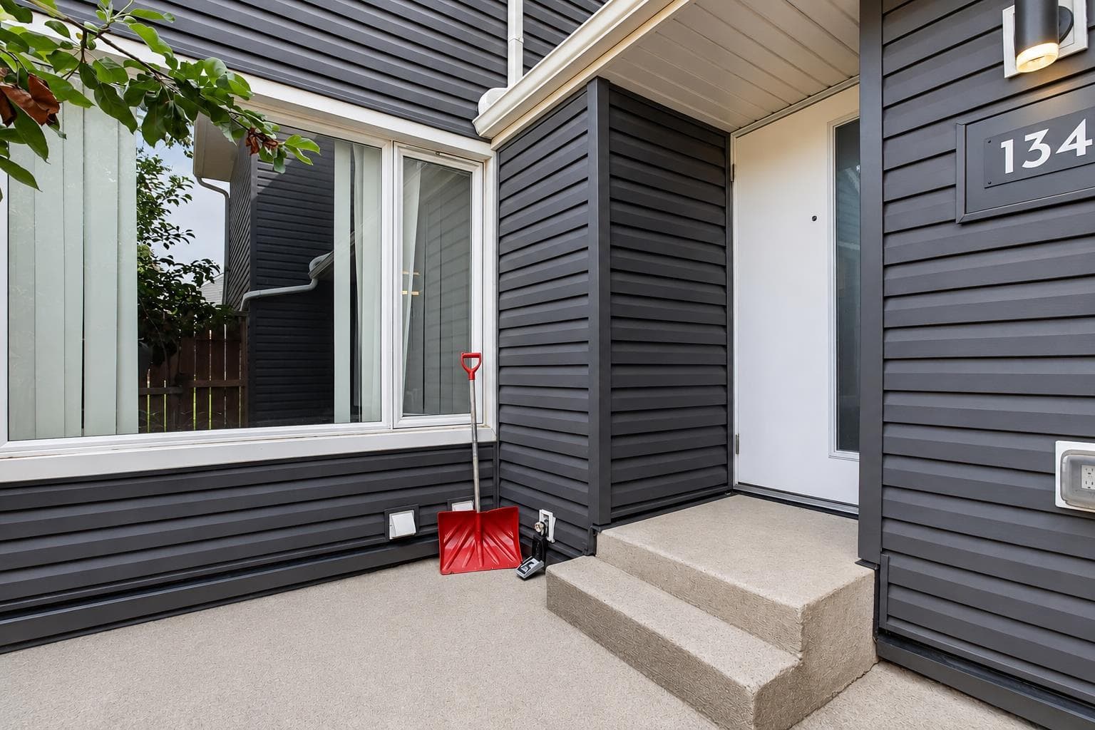 134, 48 Glamis Green SW