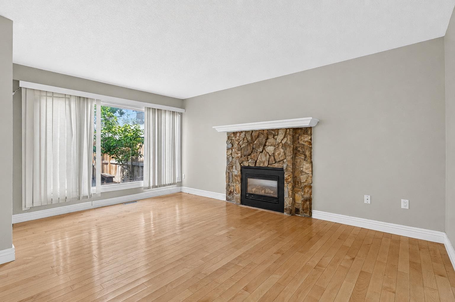 134, 48 Glamis Green SW