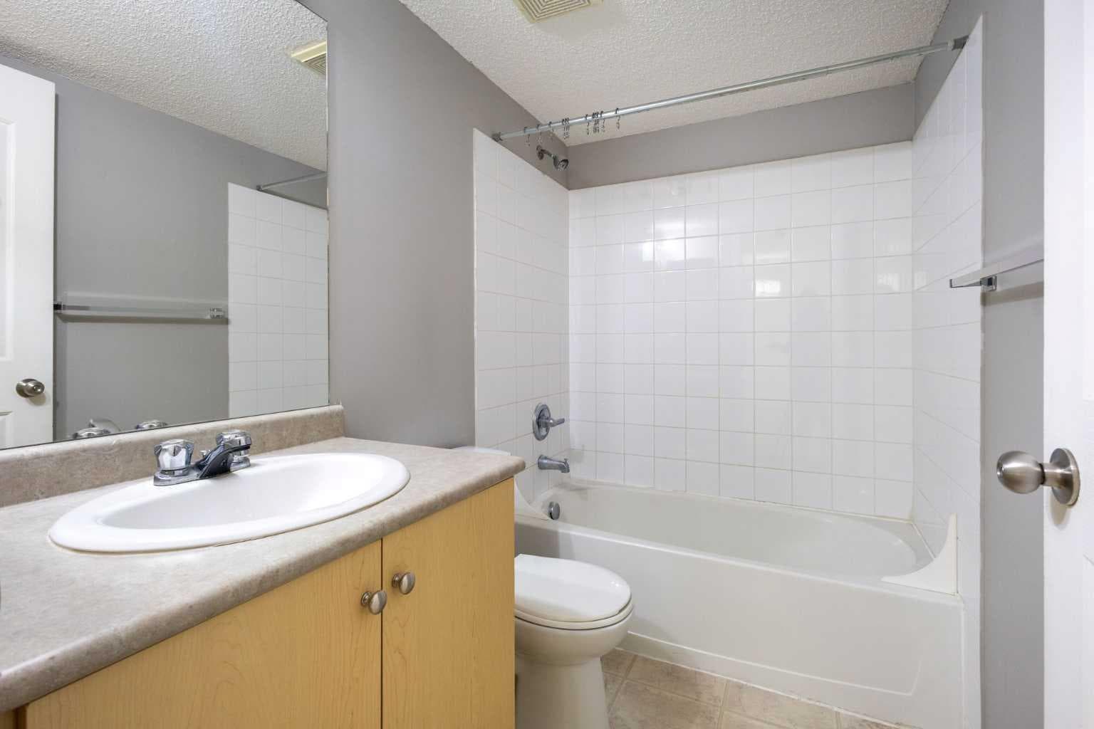 1223, 8 Bridlecrest Drive SW