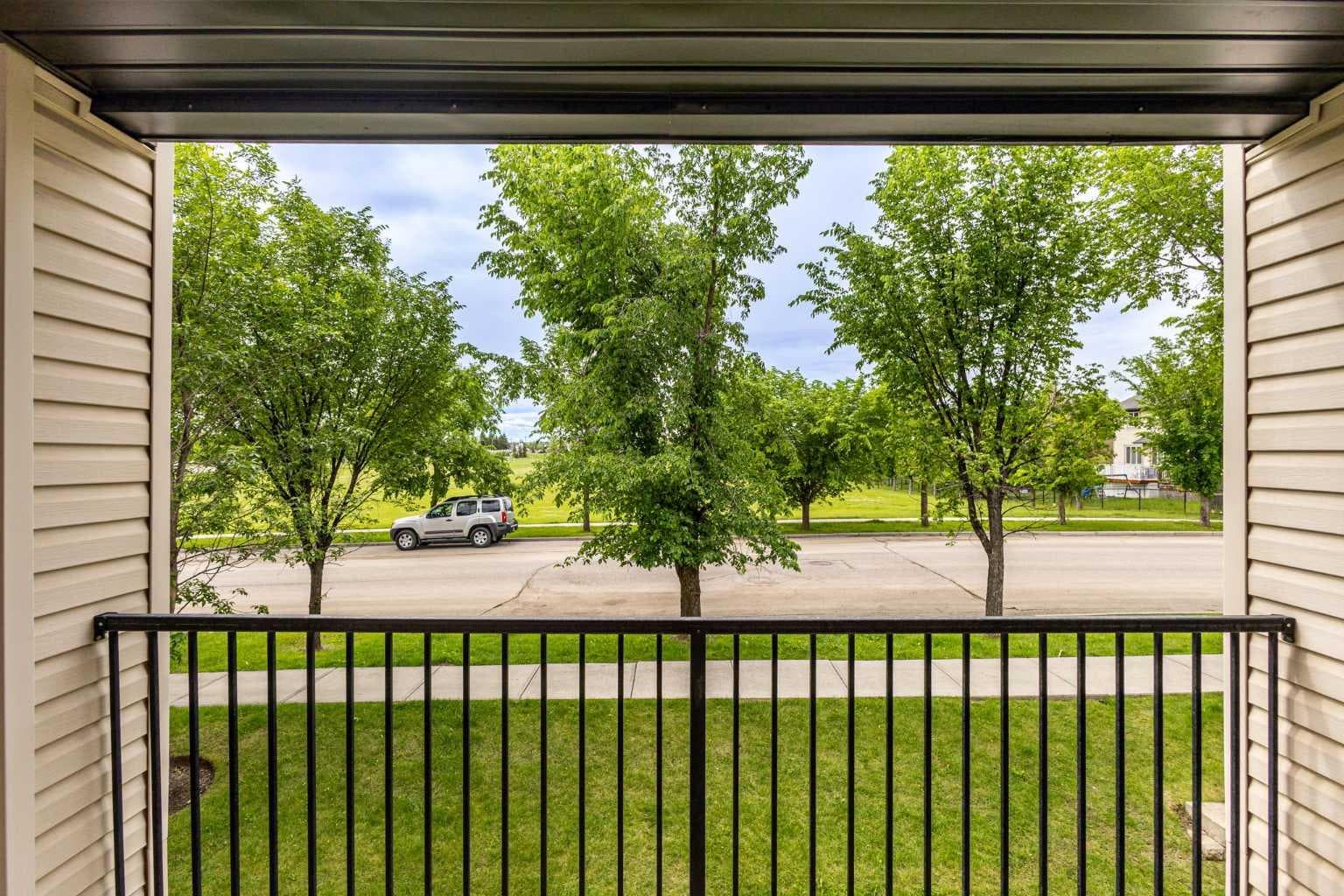 1223, 8 Bridlecrest Drive SW