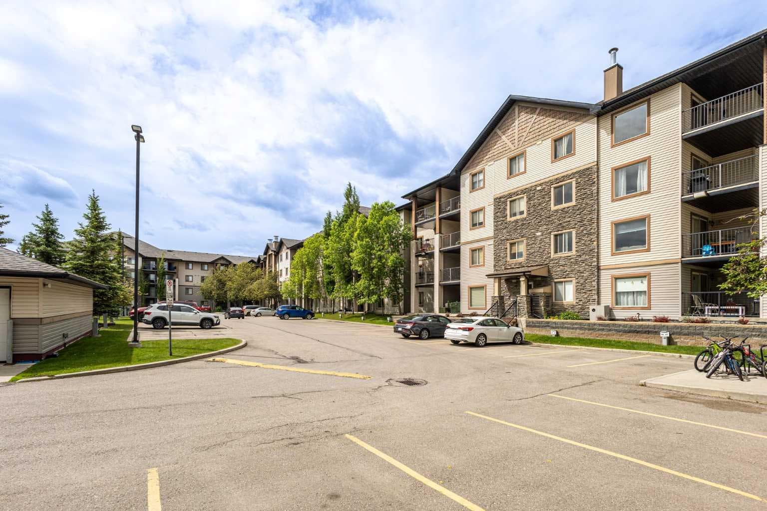 1223, 8 Bridlecrest Drive SW