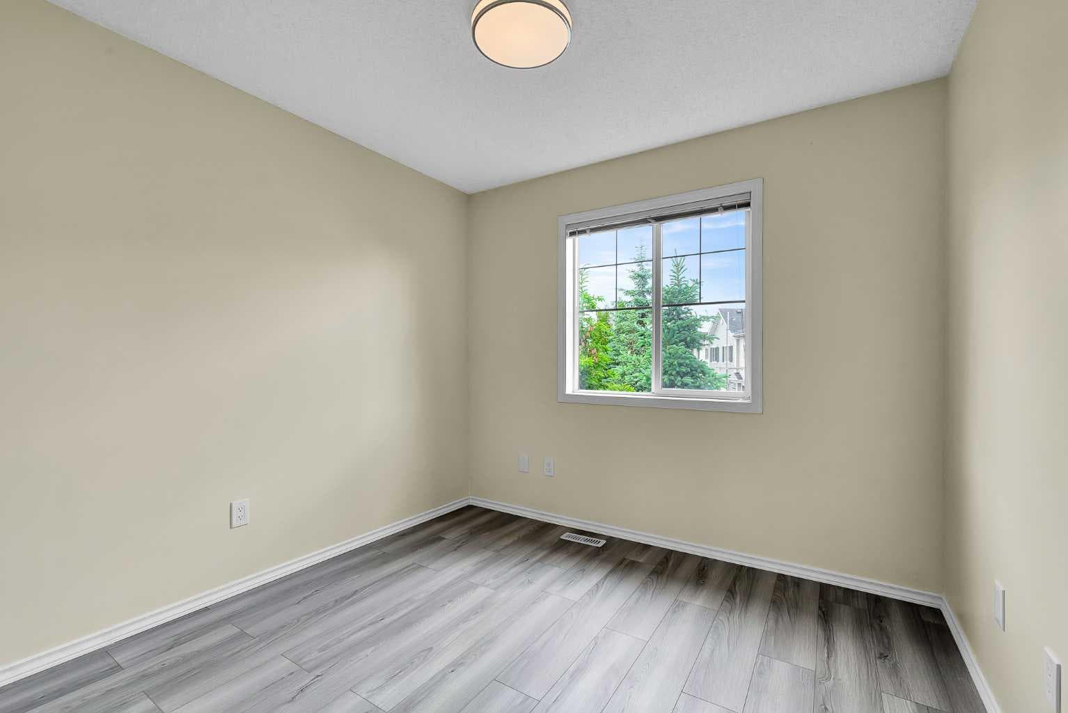 86 Country Village Gate NE