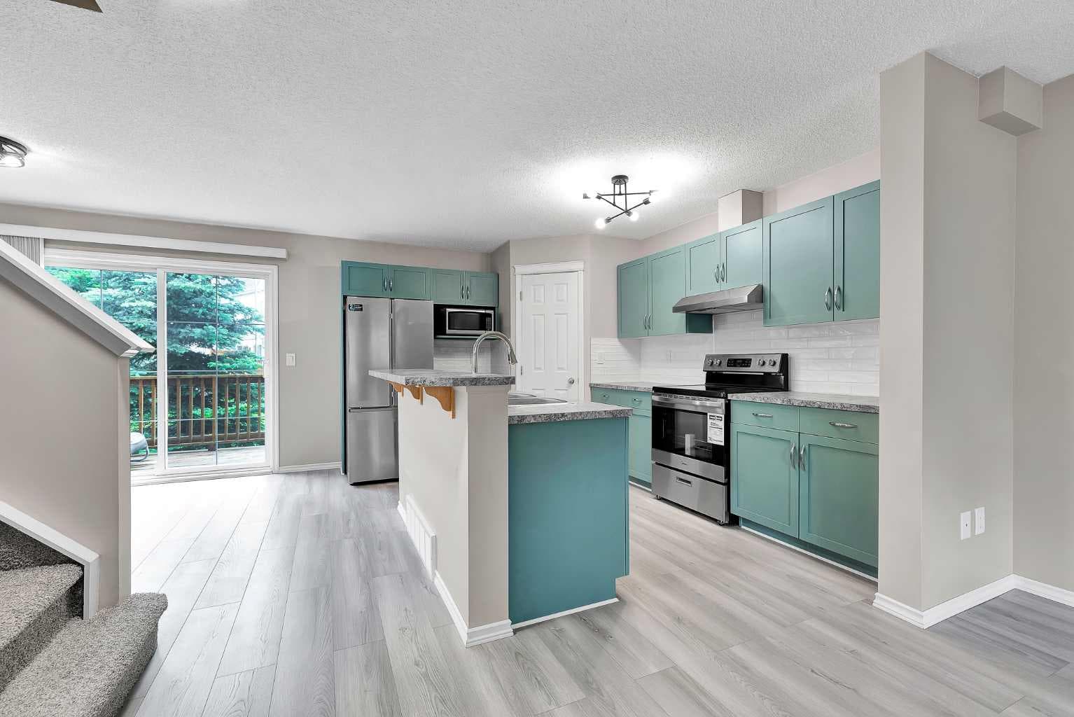 86 Country Village Gate NE