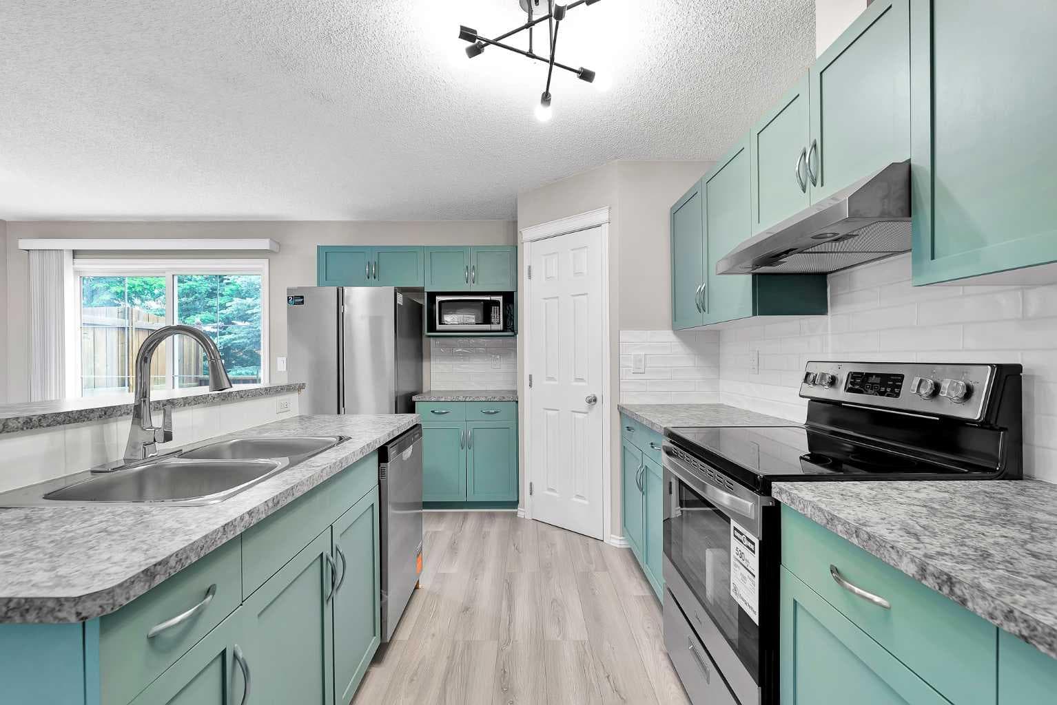 86 Country Village Gate NE