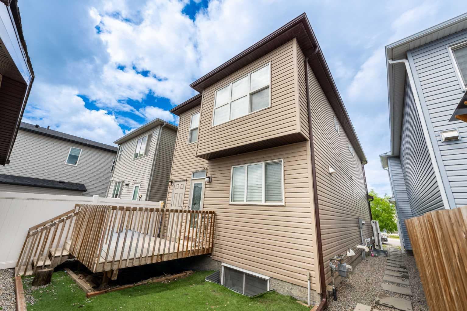 59 Cornerbrook Avenue NE