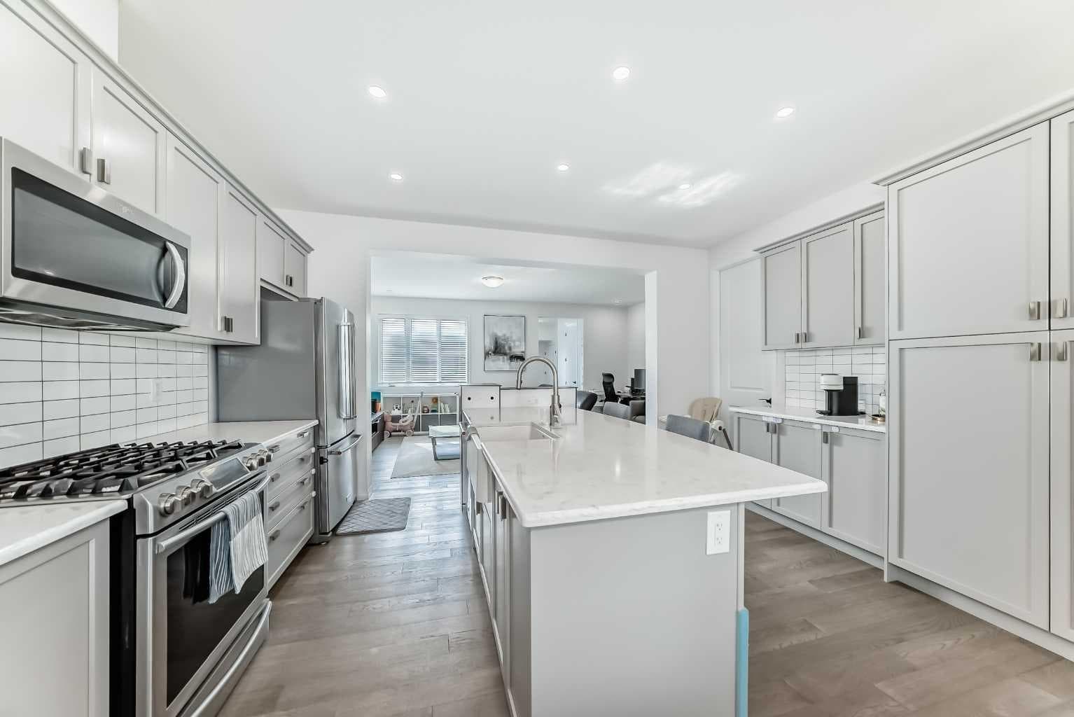 372 Carrington Way NW