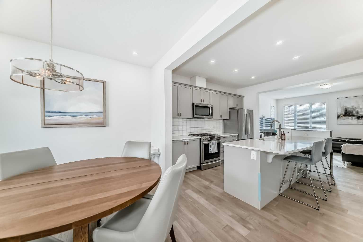 372 Carrington Way NW