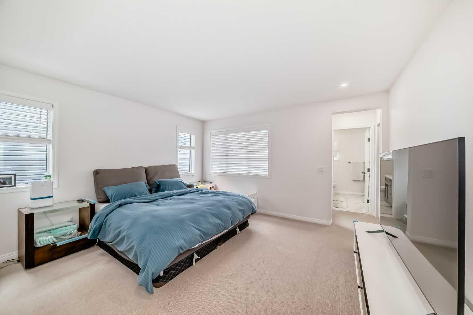 372 Carrington Way NW