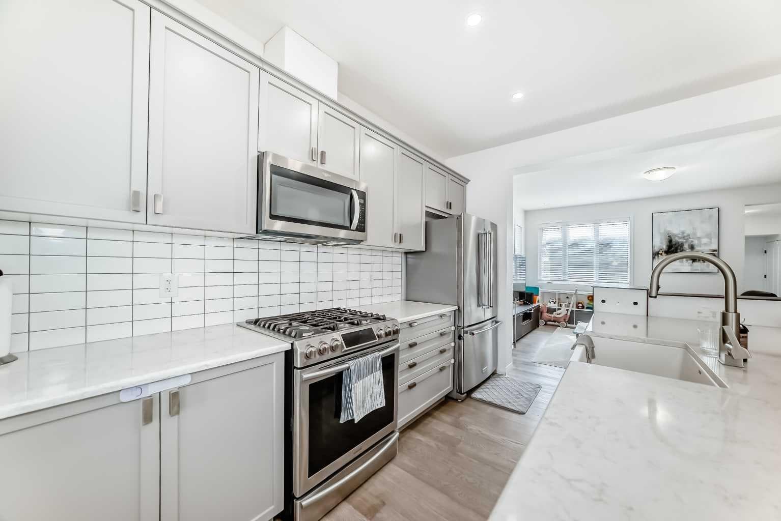 372 Carrington Way NW