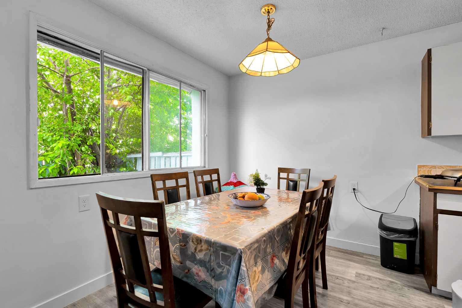101, 516 Blackthorn Road NE